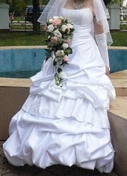Продам свадебное платье Модного Дома Юнона по символической цене